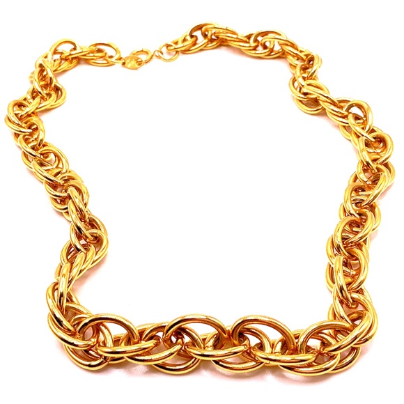 Trifari Jewelry - Vintage TRIFARI Gold Tone Interlocking Link Chain Necklace 17”